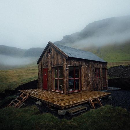 Mulafossur Cottage No 3 By Famous Waterfall In Gasadalur Екстериор снимка